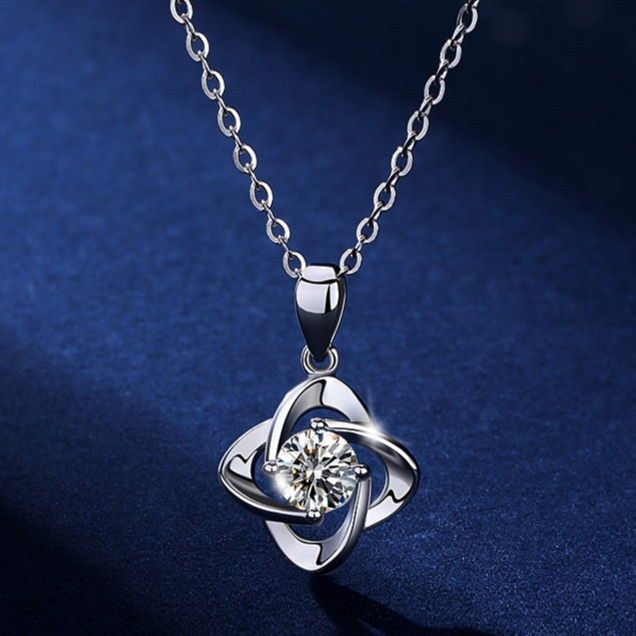 1ct Moissanite Four-Leaf Clover Chain Pendant | 18k White Gold