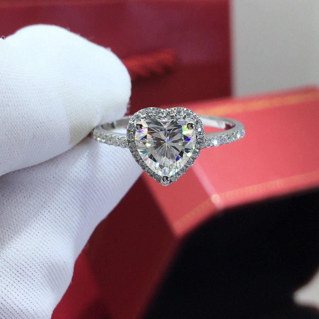 Heart Halo Moissanite Engagement Ring | 18k Gold